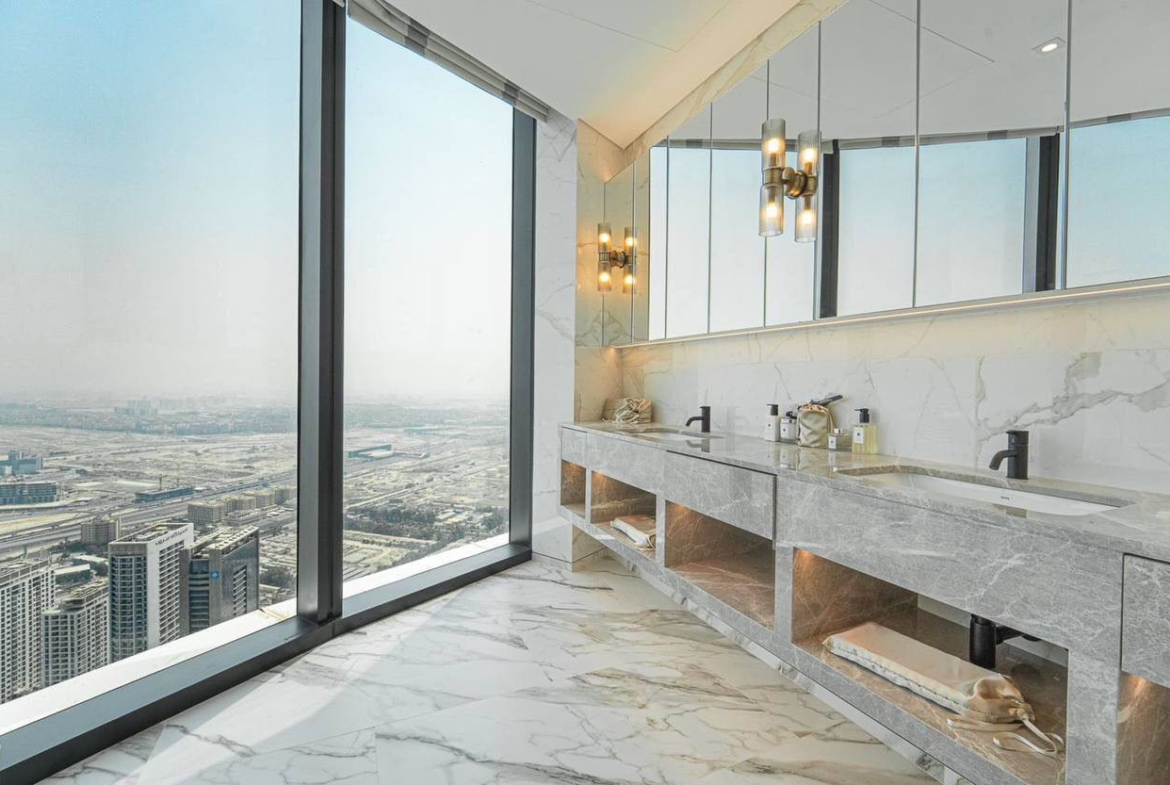 Luxury-4-bedroom-apartment-for-Sale-in-The-Address-Jumeirah-Beach-Residence-Dubai-7