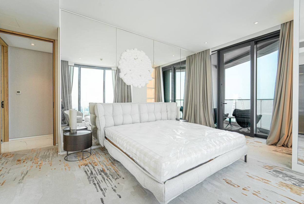 Luxury-4-bedroom-apartment-for-Sale-in-The-Address-Jumeirah-Beach-Residence-Dubai-7