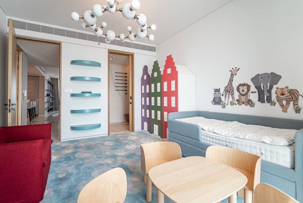 Luxury-4-bedroom-apartment-for-Sale-in-The-Address-Jumeirah-Beach-Residence-Dubai-7