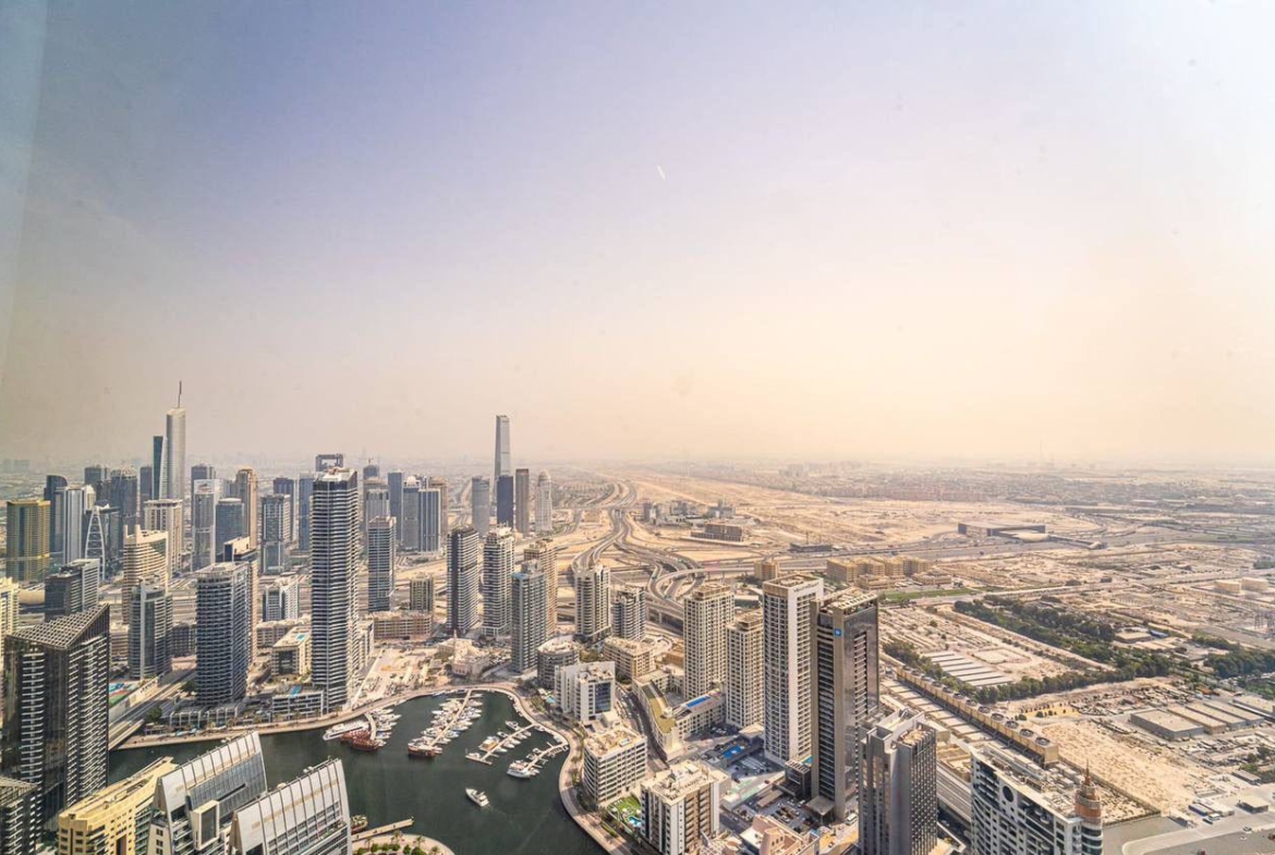 Luxury-4-bedroom-apartment-for-Sale-in-The-Address-Jumeirah-Beach-Residence-Dubai-7