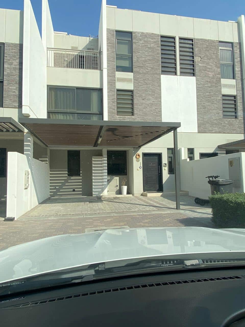 ready-5-bedroom-villa-for-sale-in-dubai